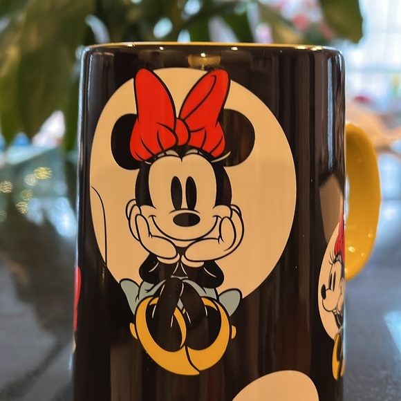 Tall Disney Minnie Mouse Black Yellow Polka Dots Mug Cup - Rare - Picture 5 of 9